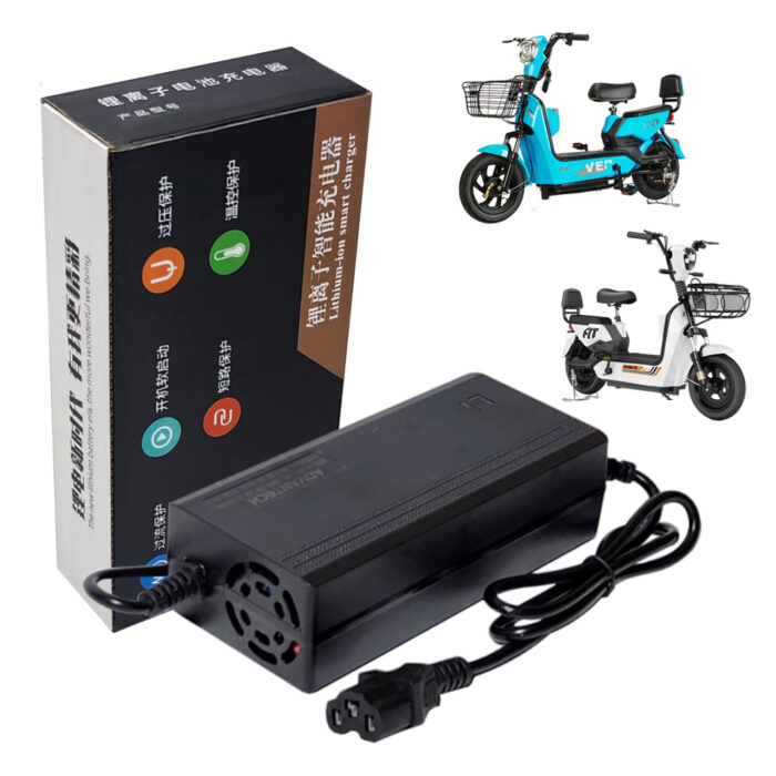 Cargador Para Moto Eléctrica de 48V, Salida: 54.6V 3A, Modelo: 48V3A, Conector IEC.