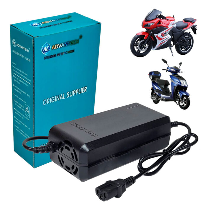 Cargador Para Moto Eléctrica de 72V 20AH, Modelo: 72V20AH, Conector IEC